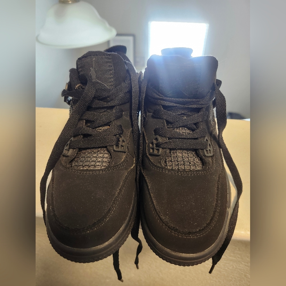 Kids NIKE Black Sneakers